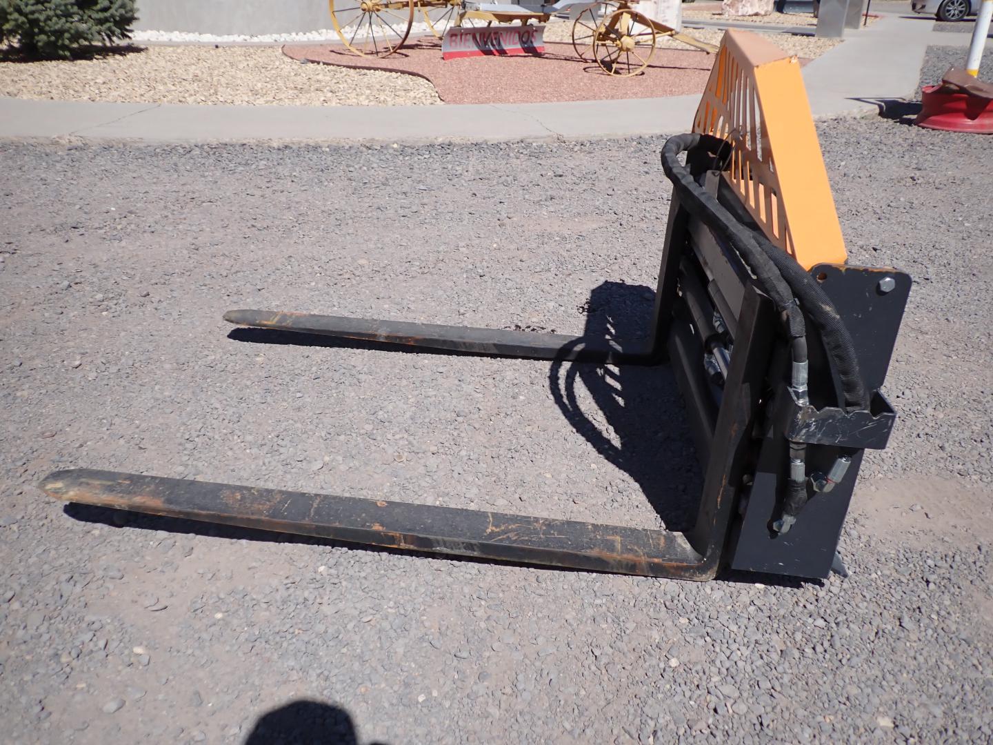 ./imagenes/INVOICE/2019/16318/PICOS TIPO MONTACARGAS PARA MINICARGADOR (2).JPG